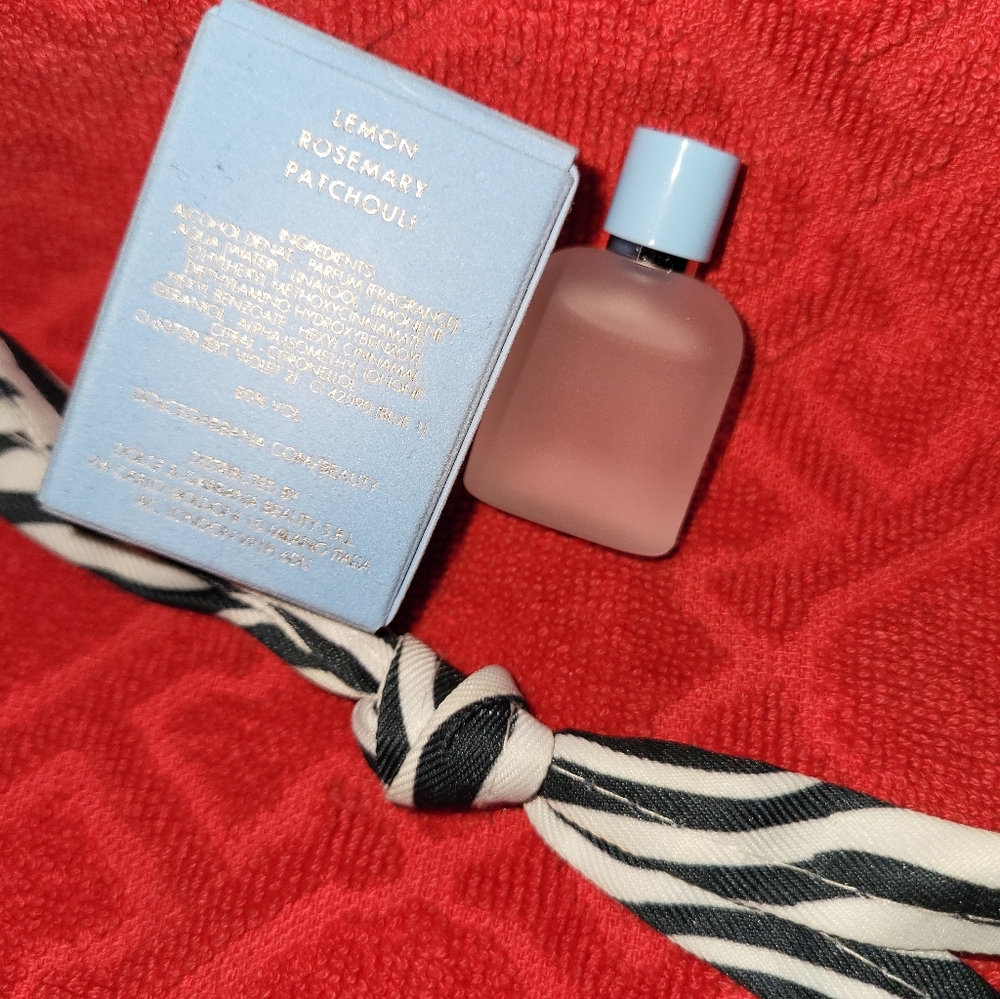 Men's Cologne ( LIGHT BLUE) By Dolce & Gabbana - Picture 4 of 6